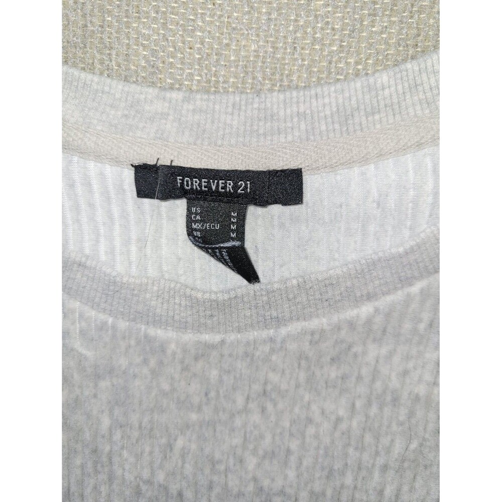 Forever 21 Size Medium Gray Ribbed Cropped Sweatshirt - Picture 3 of 6
